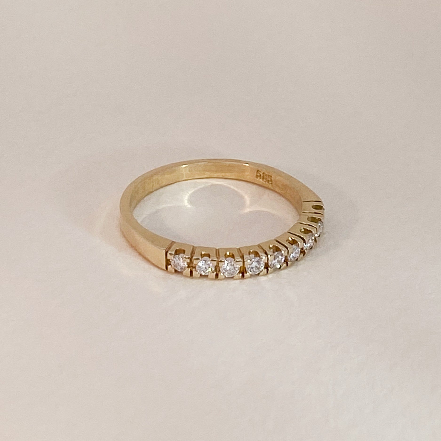 Oro Diamond Row Ring