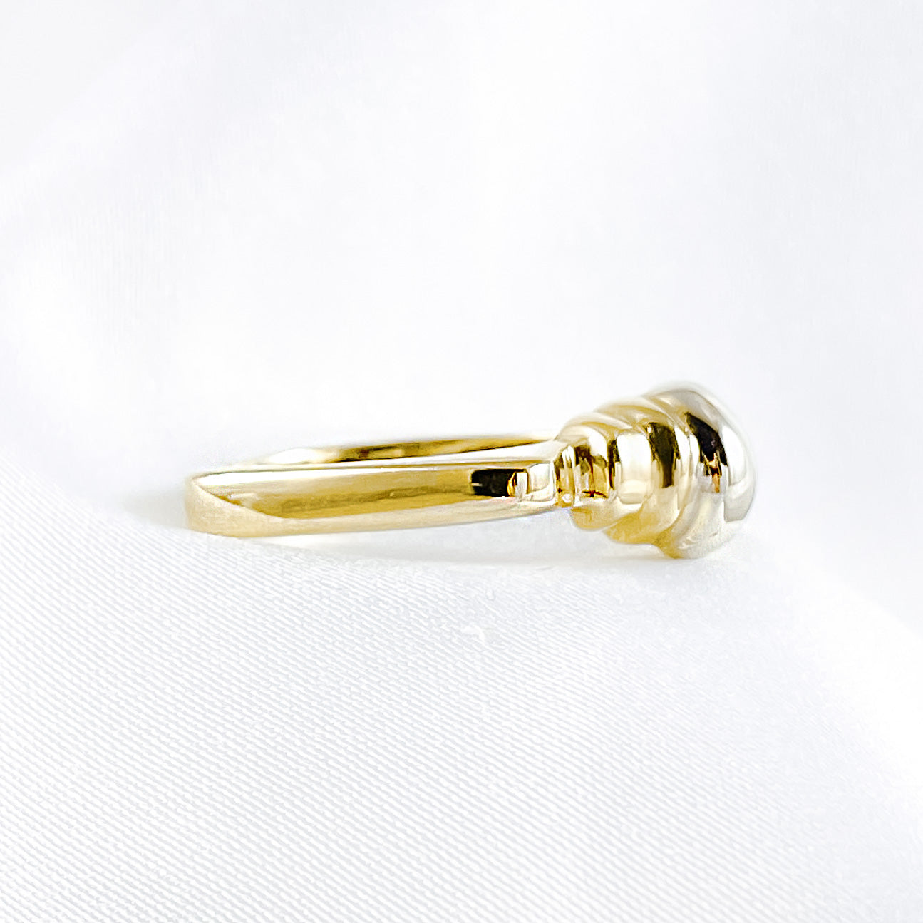 Gold Bulb Vintage Ring