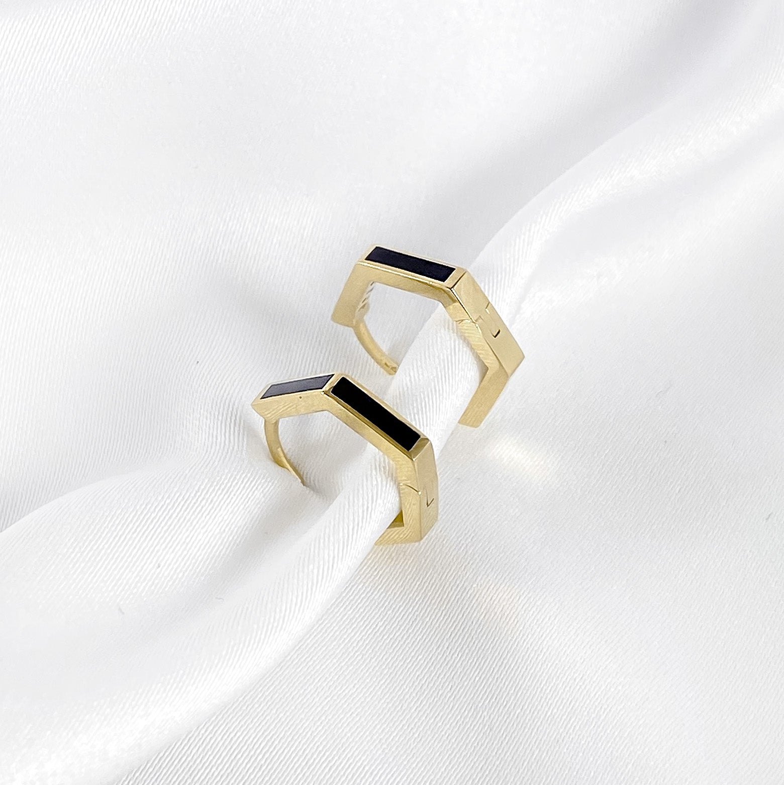 Geometric Emaille Hoops