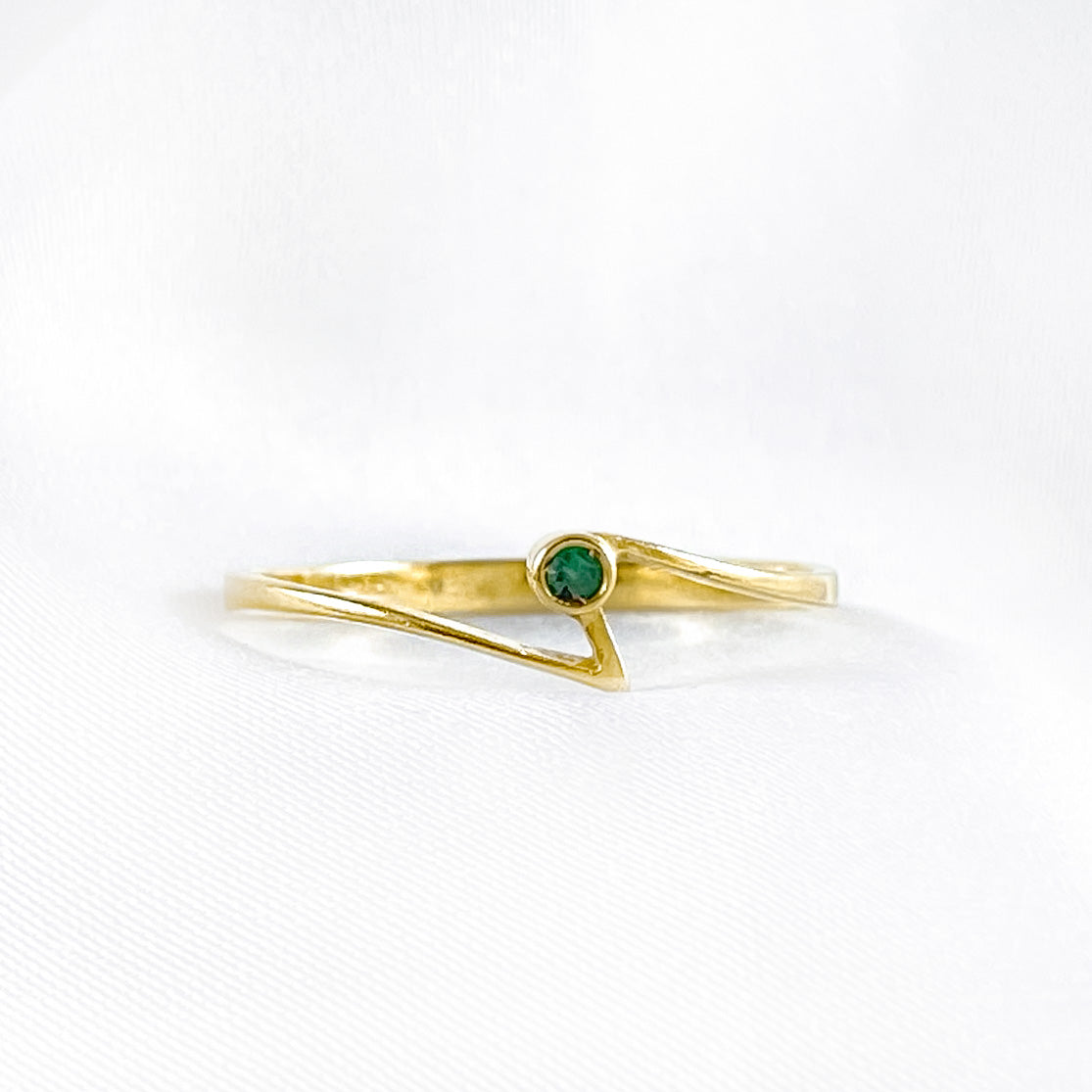 Unique Delicate Emerald Ring