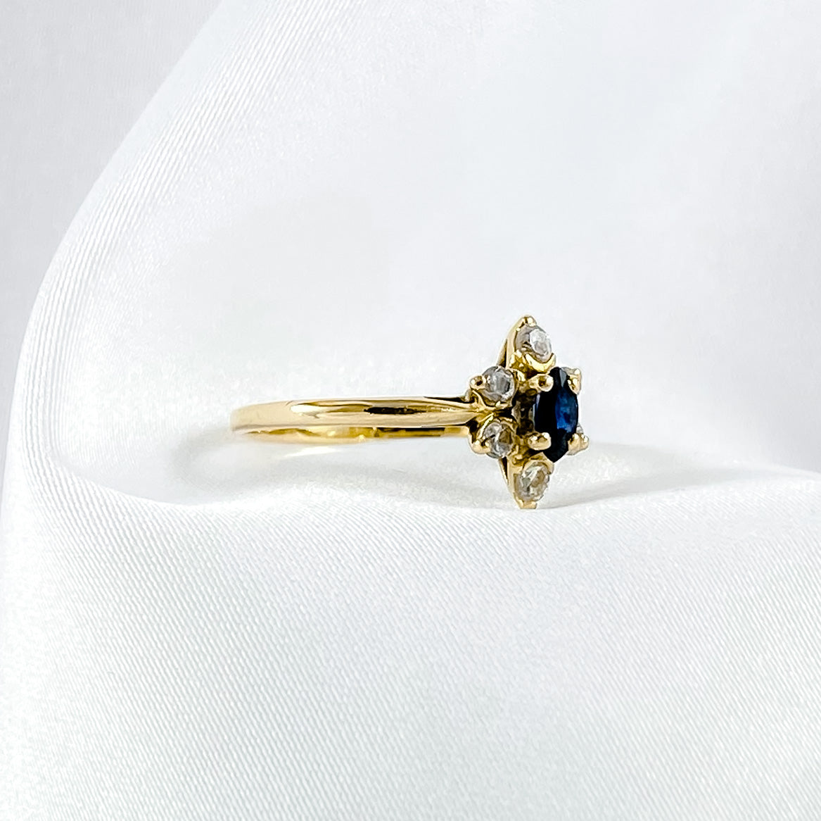Vintage Sapphire Flower Ring