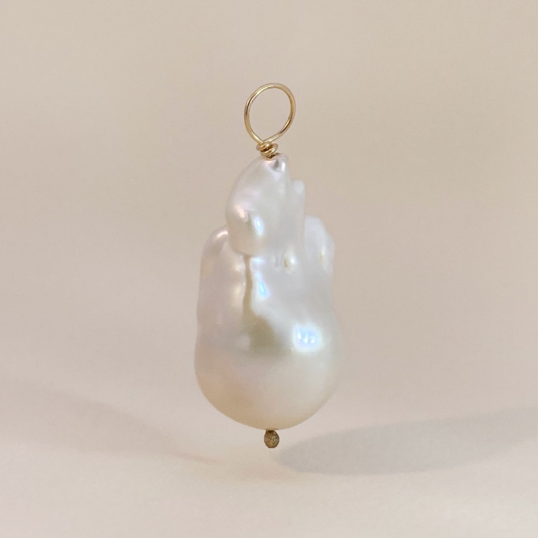 Baroque pearl pendant large