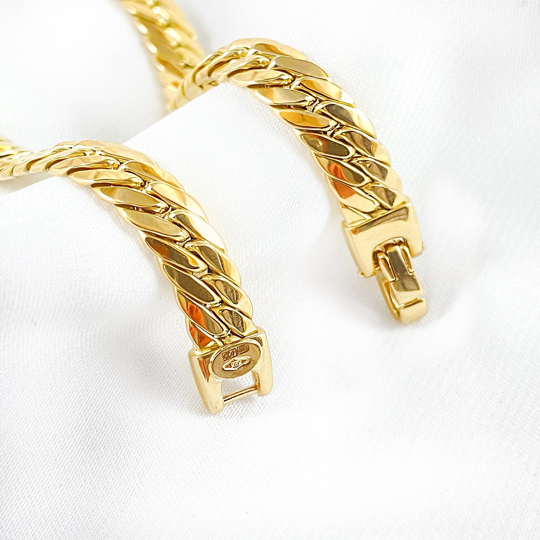 Cobra Necklace Gold