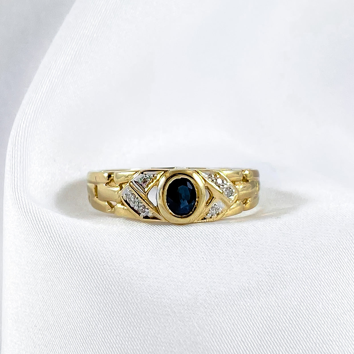 Sapphire & Diamond Chain Ring