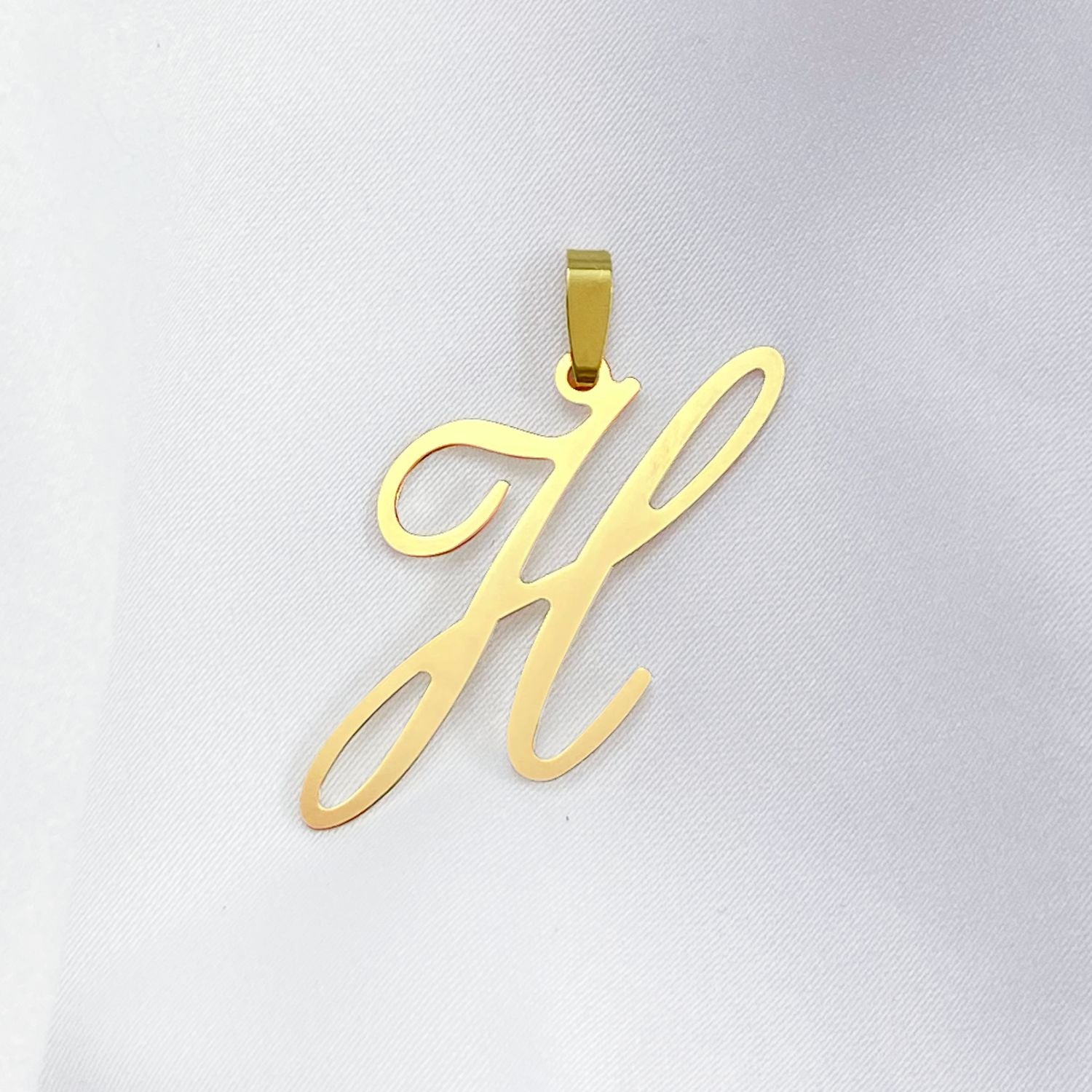 Oro Alphabet Letter H