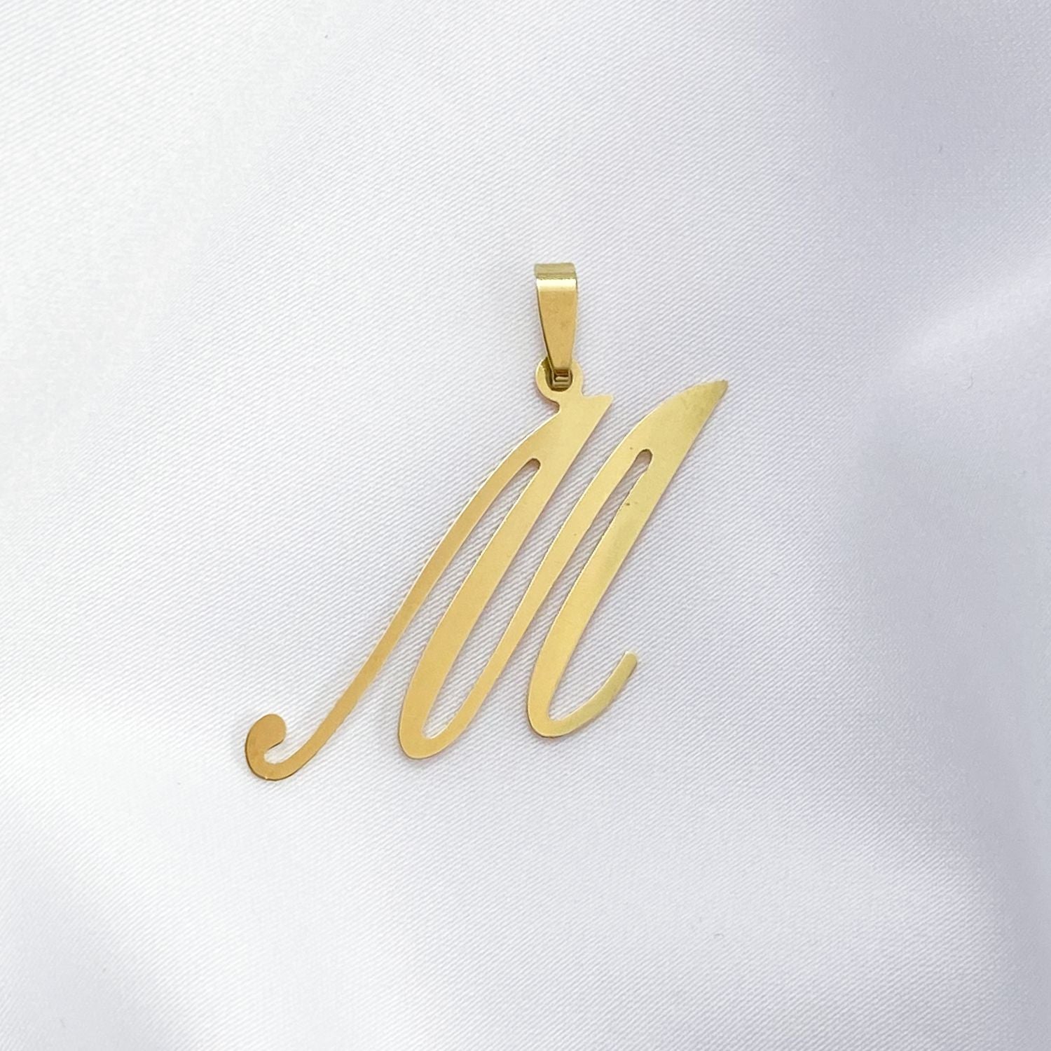 Oro Alphabet Letter M