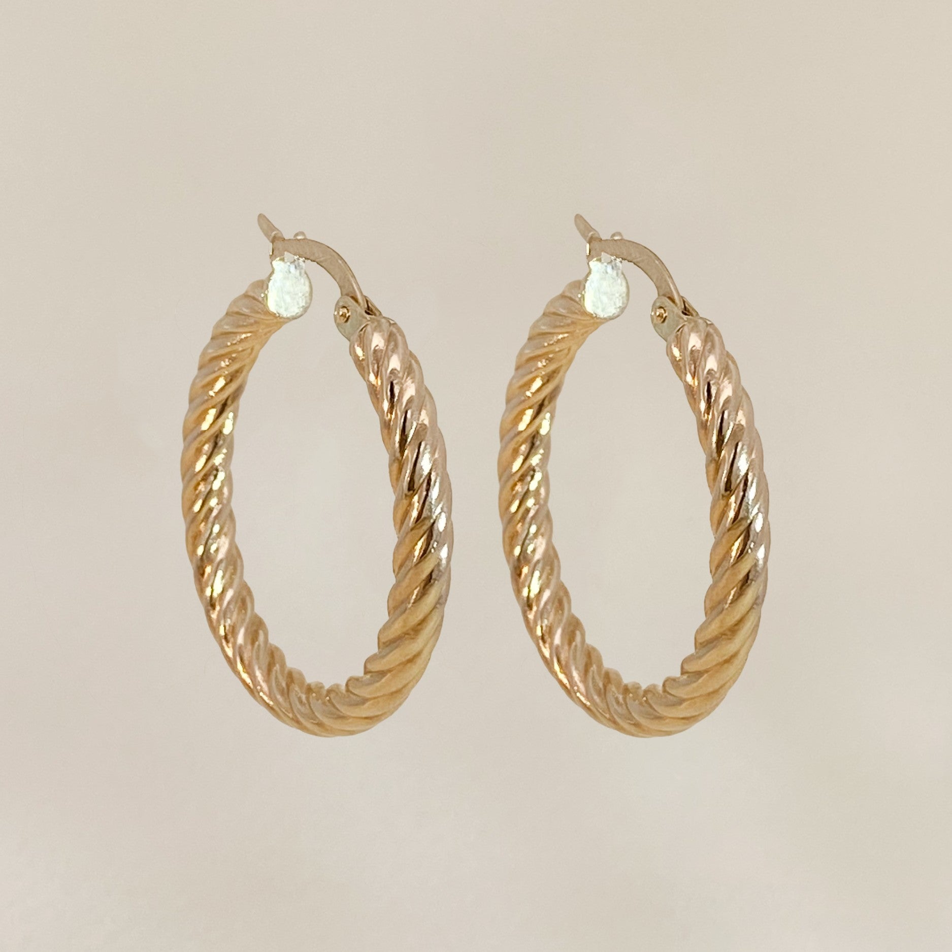 Twisted Oro Hoops Large