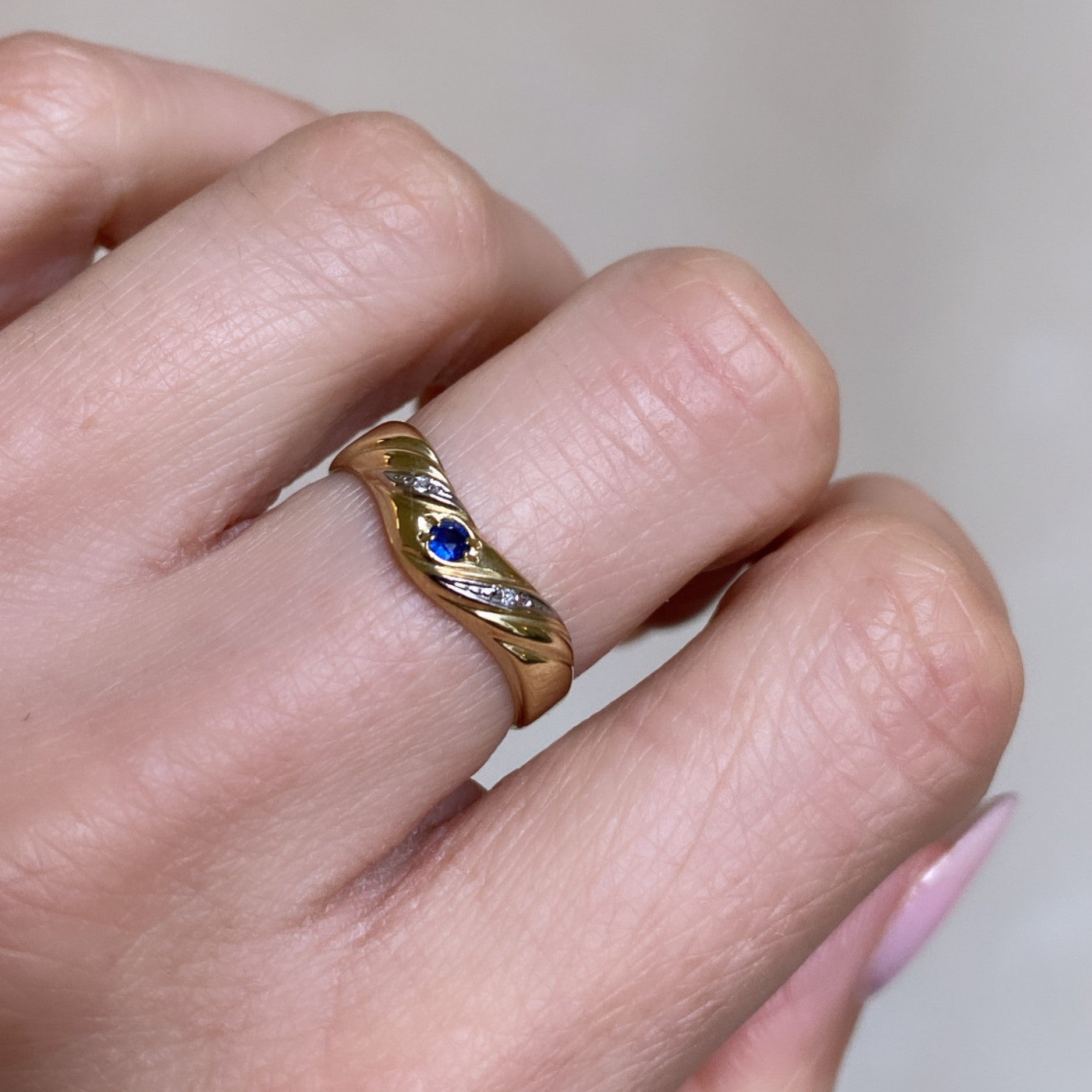 Vintage Ring Blue Sapphire