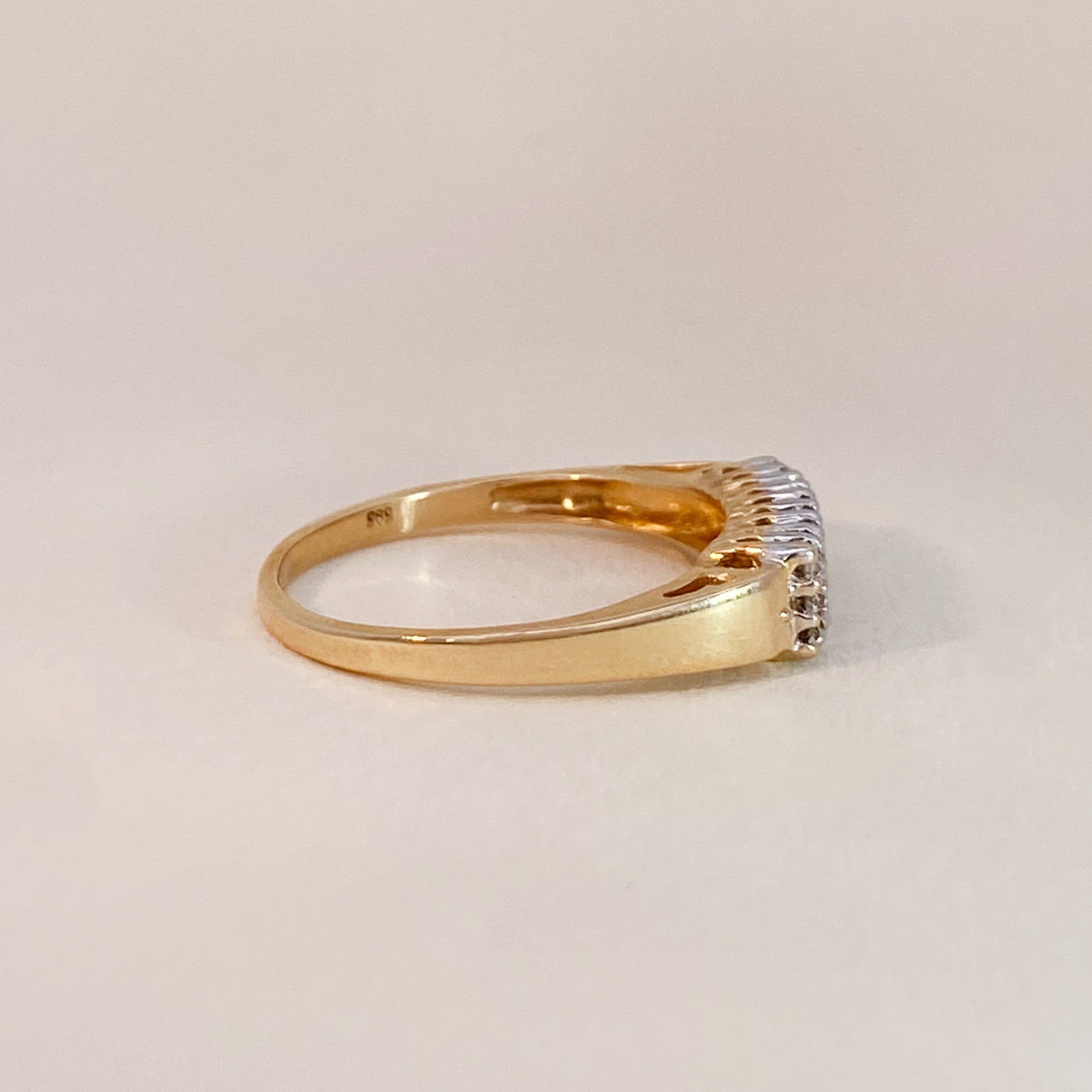 Vintage Diamonds Ring