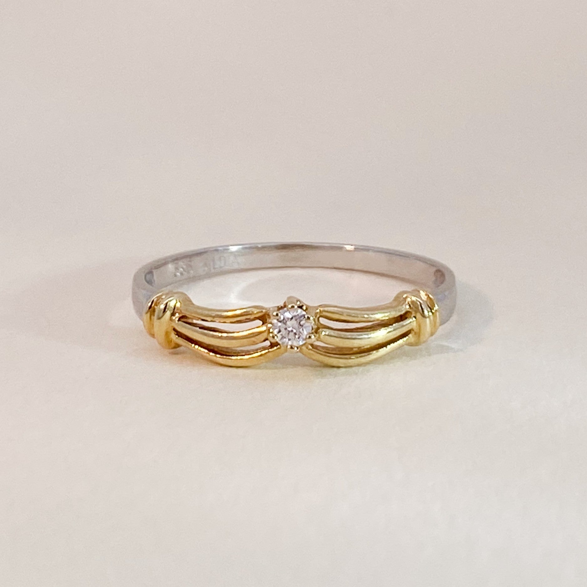 Vintage Elegant Diamond Ring