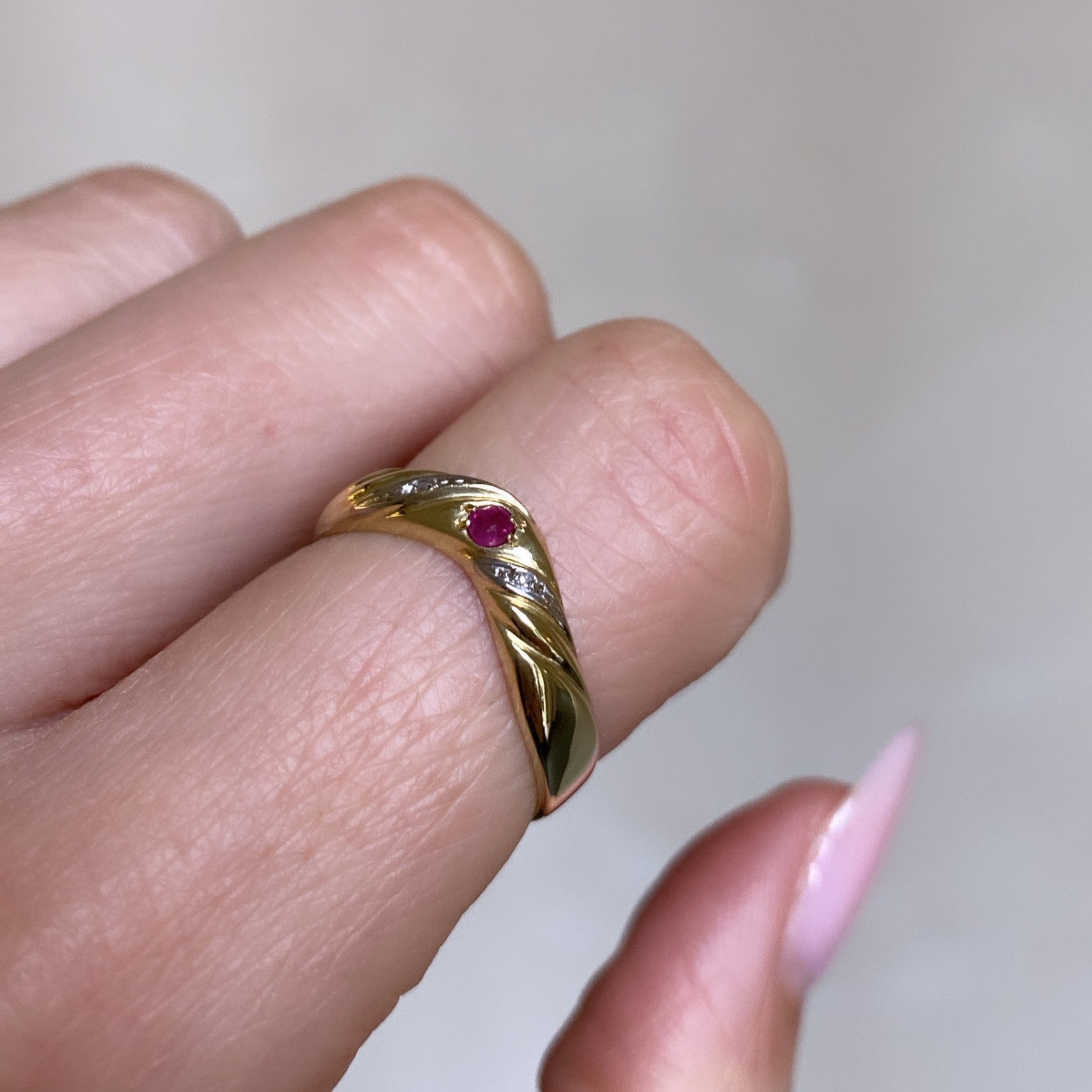 Vintage Pink Sapphire Ring