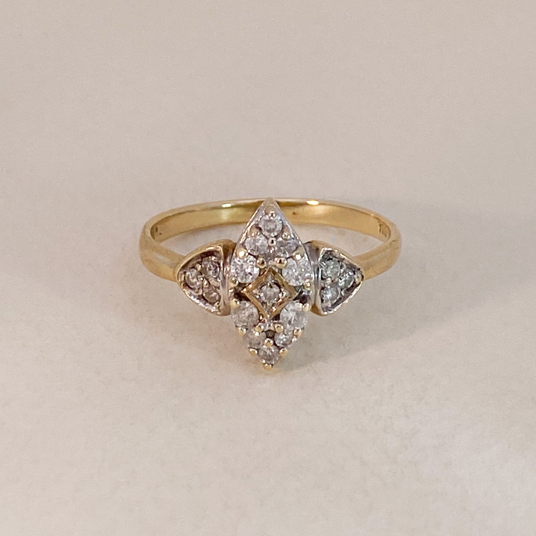 Vintage magical diamond ring