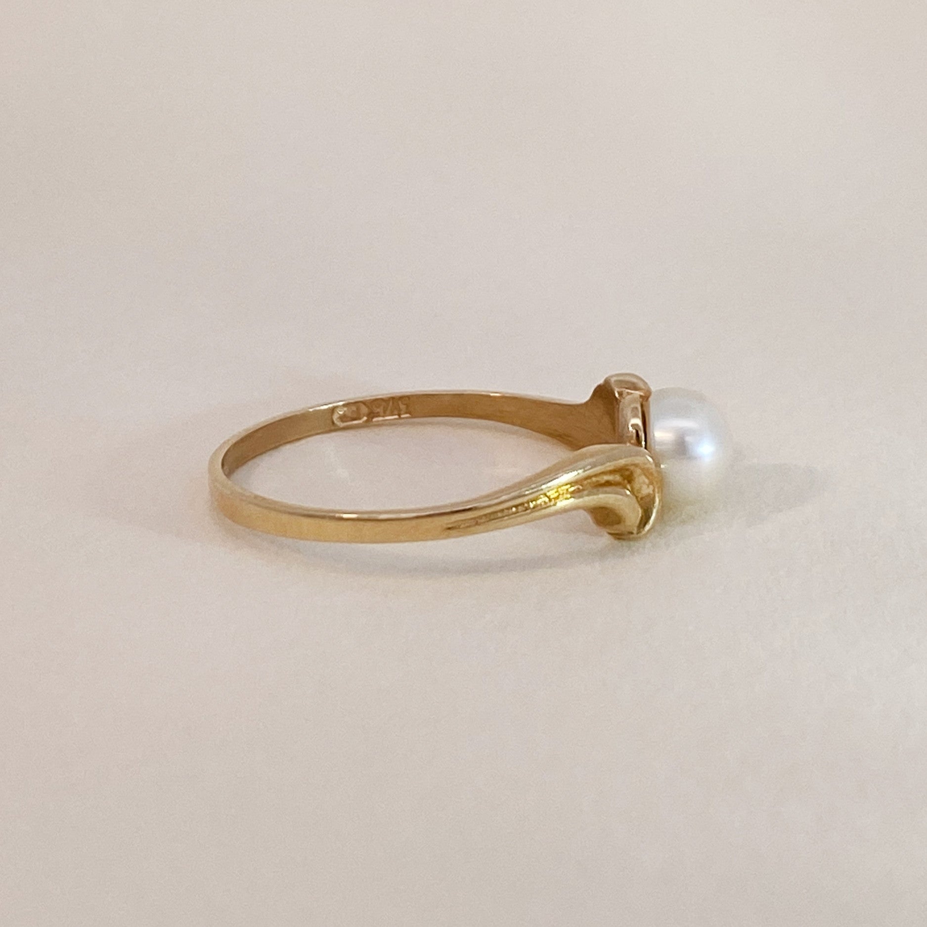 Vintage parel ring