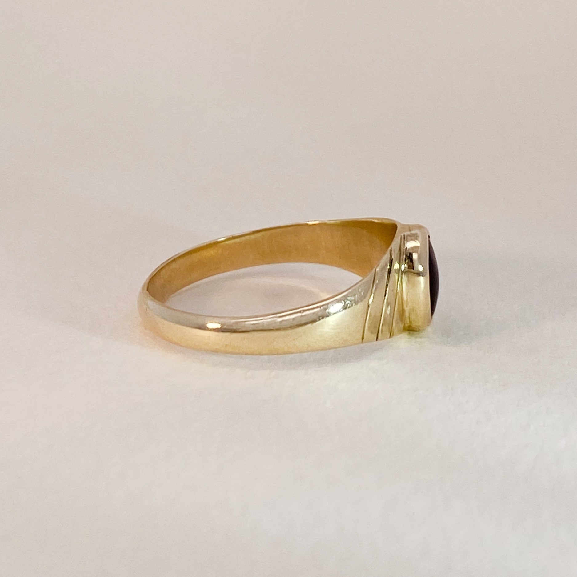 Vintage ring met ovale onyx