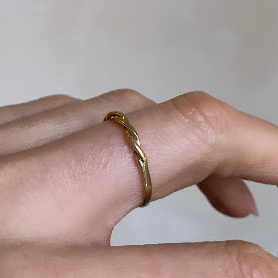 Vintage twisted ring