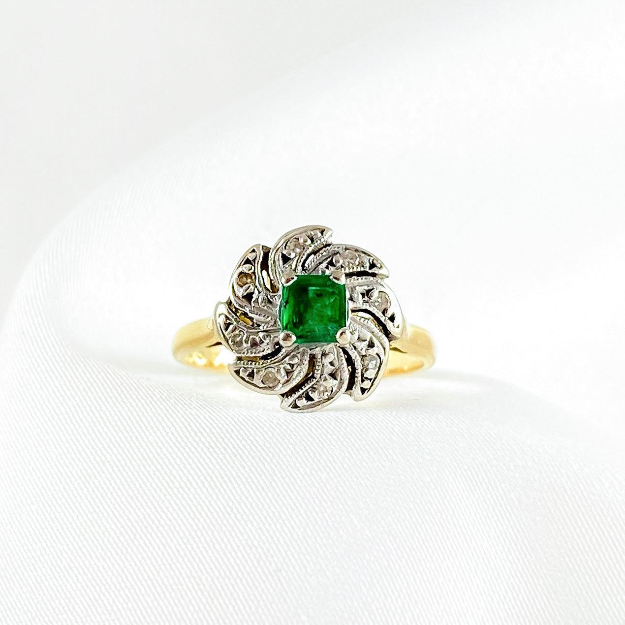 Blooming Emerald Ring