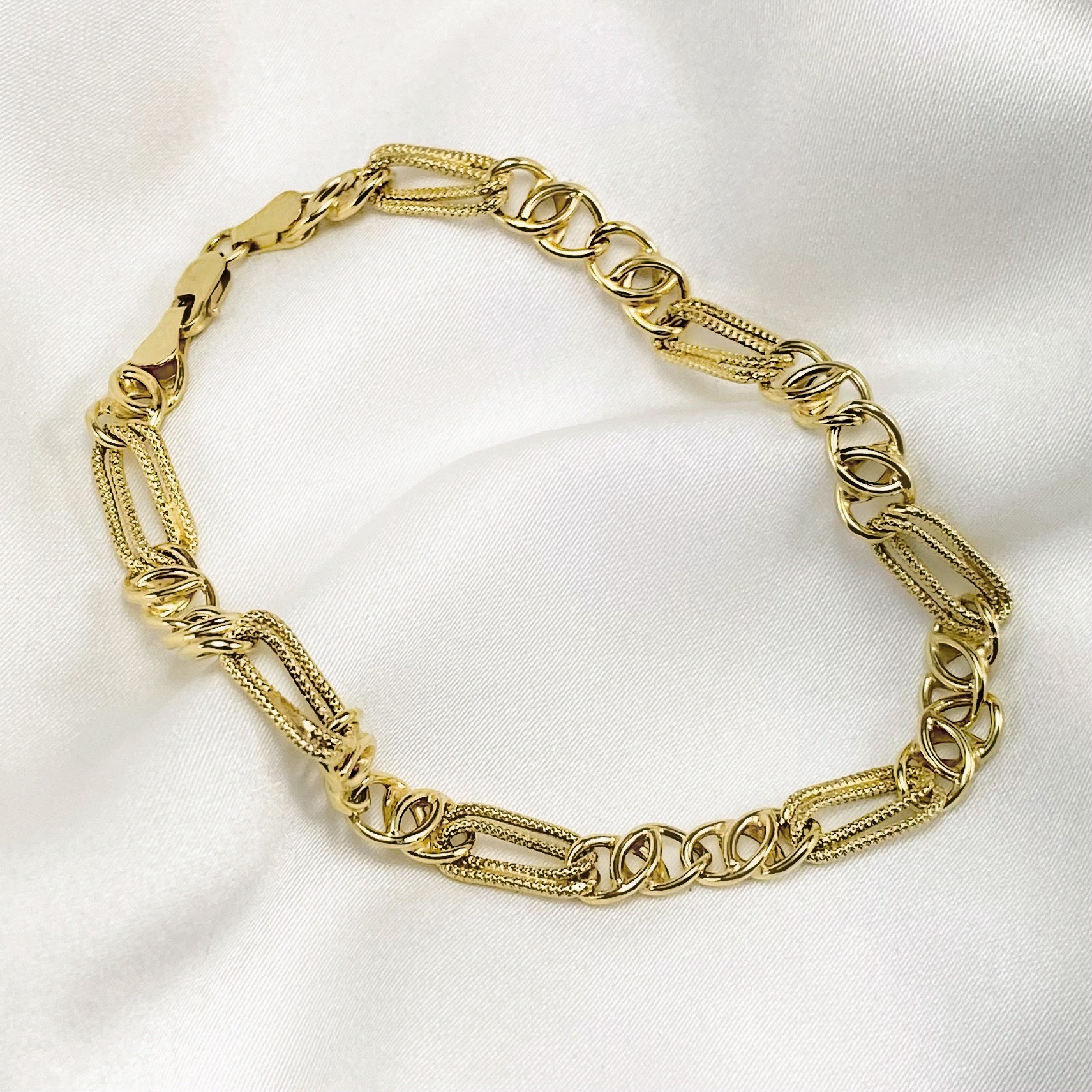 Unique vintage Chain Bracelet