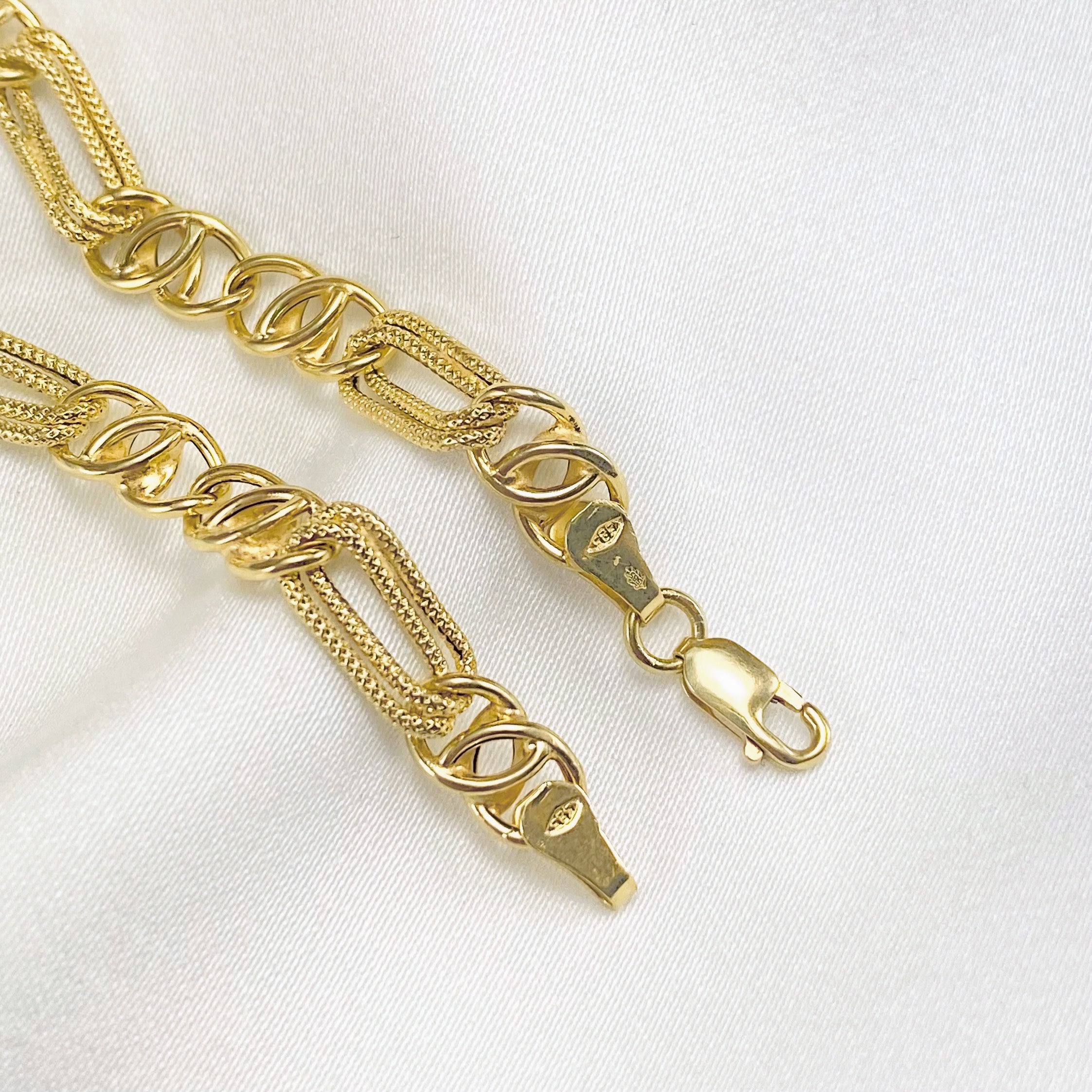 Unique vintage Chain Bracelet