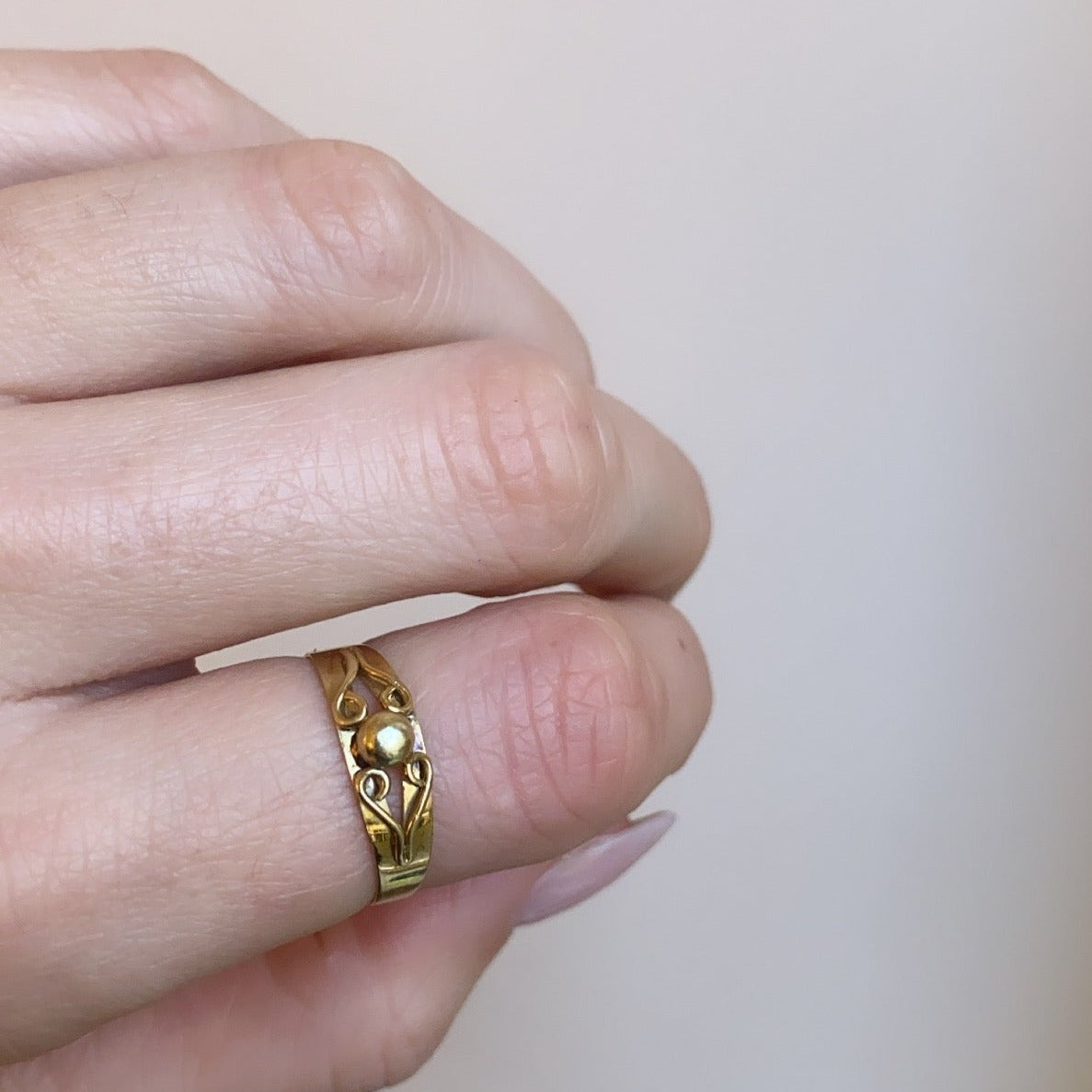 Vintage Ornate Gold Ball Ring