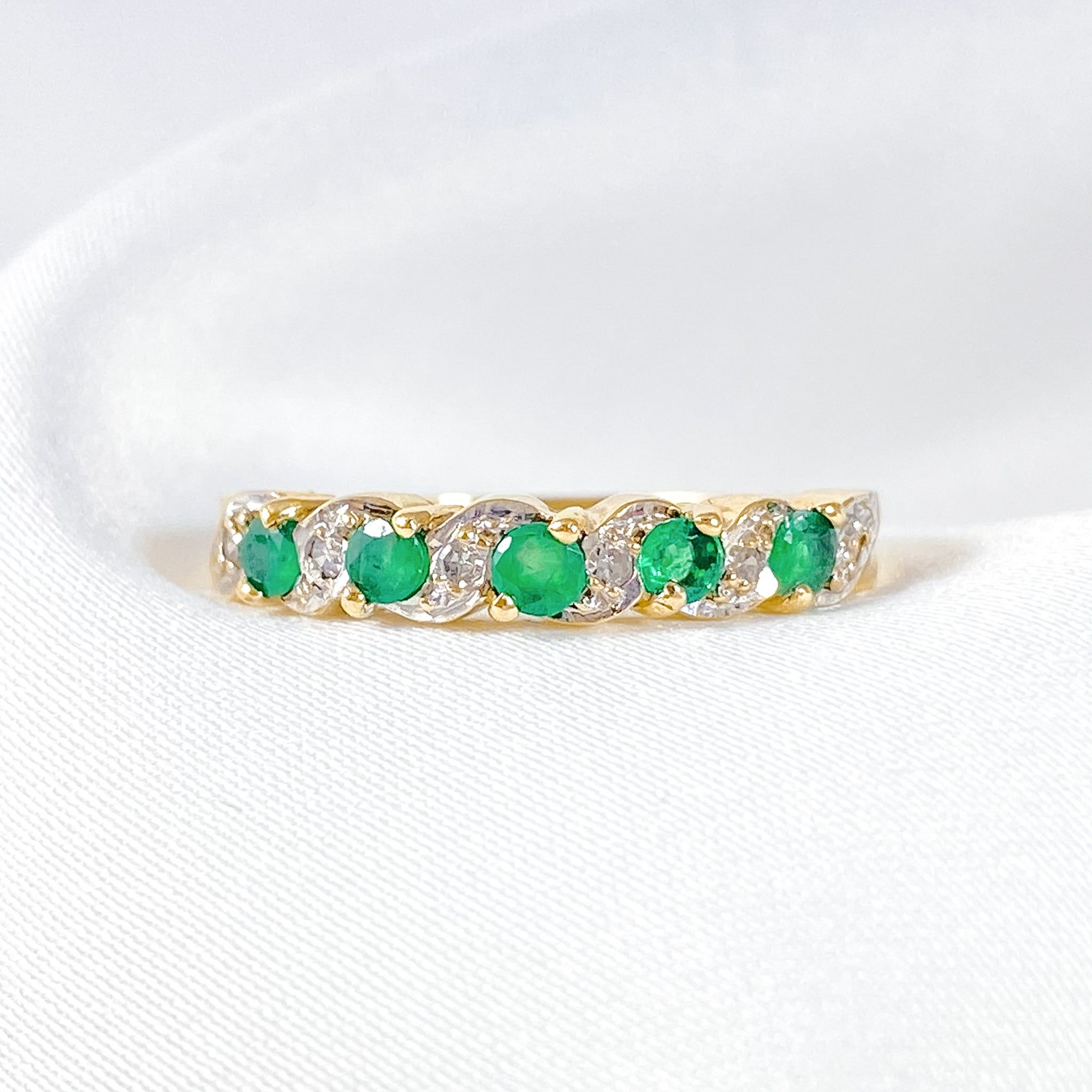 Emerald & Diamonds Row