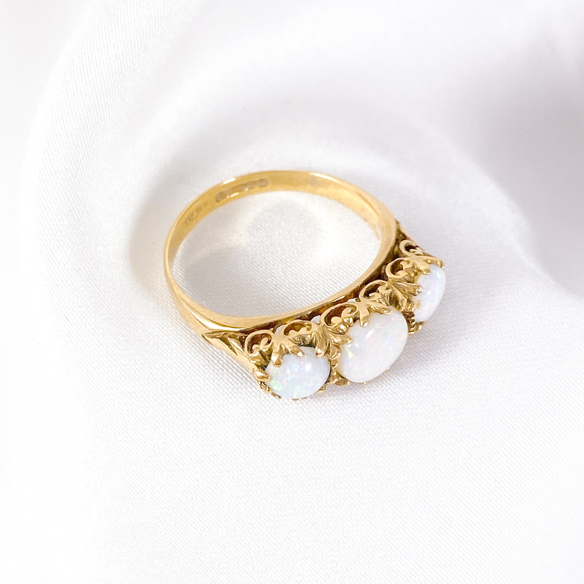 Perfect Vintage Opal Ring