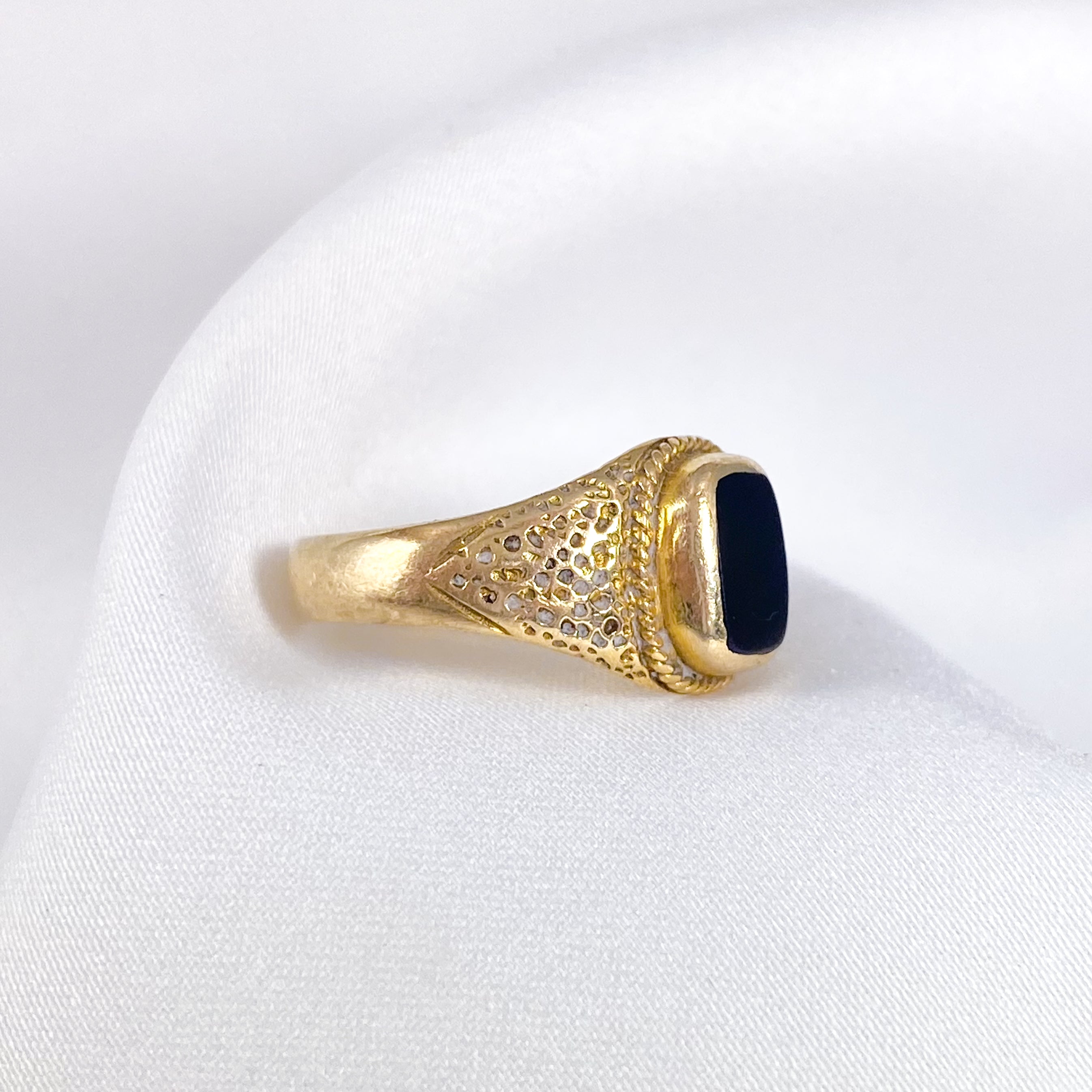 Unique Vintage Onyx ring
